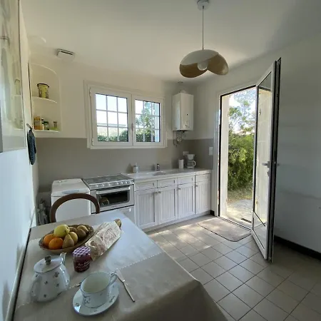Charmante Renovee A 450m De La Plage De Nauzan Avec Jardin Et Wifi - Fr-1-539-21 Holiday home Saint-Palais-sur-Mer