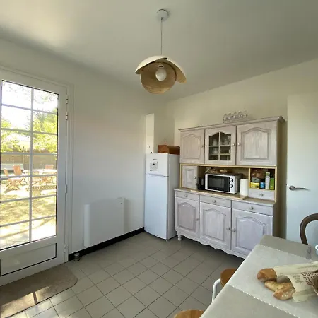 Charmante Renovee A 450m De La Plage De Nauzan Avec Jardin Et Wifi - Fr-1-539-21